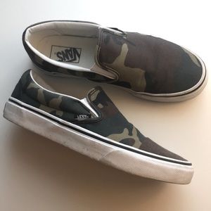 Vans slip-on camo shoes